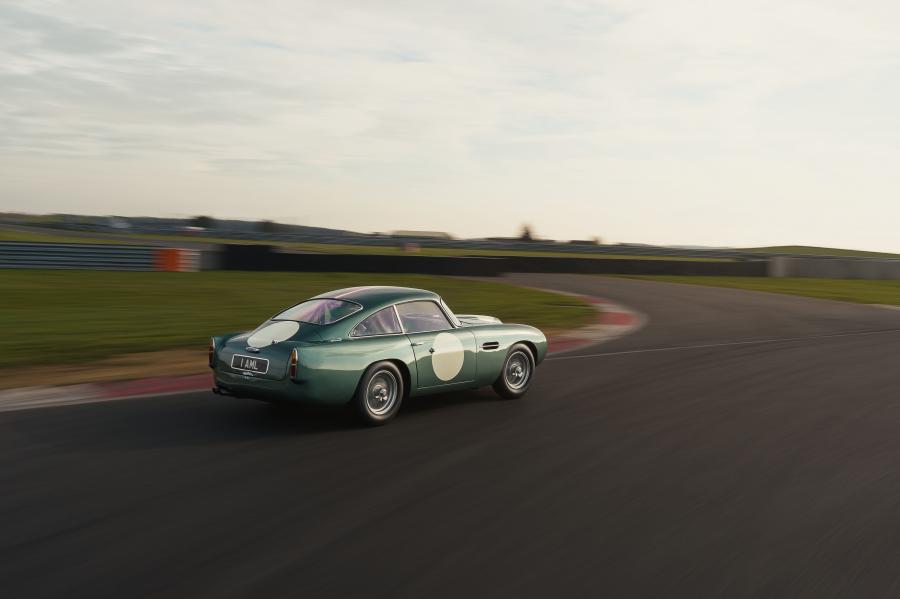  Aston Martin DB4 GT Continuation 2017 года  (WW) (фото 75 из 83)